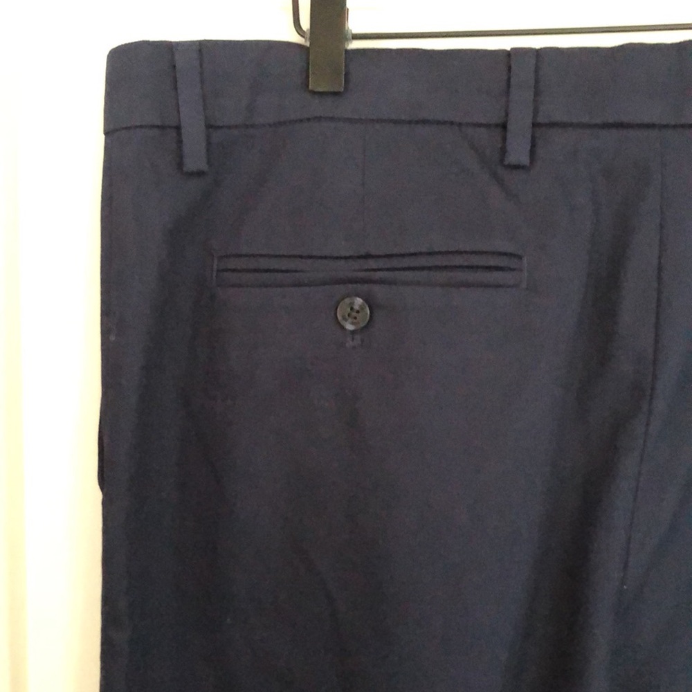New Men’s Dockers Iron Free Khakis. Sz 38 x 32.  Classic fit pleated. Navy blue. - Picture 11 of 15